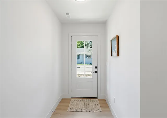 5th image of 22 Pleasant St, Lebanon, OH 45036