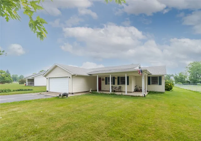 Photo 1 of Single family home for sale at 198 Finland Dr, Eaton, OH 45320 | MLS# 963586 | Listing updated on 2026-09-29