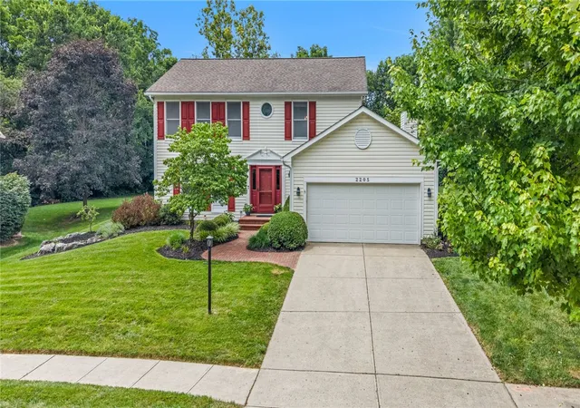 Homes for sale in Bellbrook, OH | 2205 Ivy Crest Dr, Bellbrook, OH 45305 | MLS# 963581
