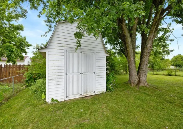 35th image of 6124 Little Creek Ct, Dayton, OH 45424 | MLS# 963738