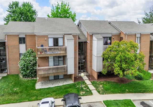 2nd image of 1103 Arrowhead Xing #C, Dayton, OH 45449 | MLS# 963750