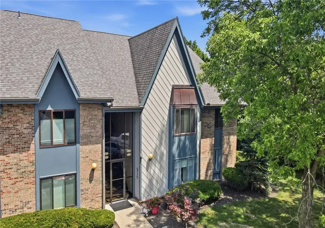 1st image of 1933 Washington South Dr, Dayton, OH 45458 | MLS# 963456