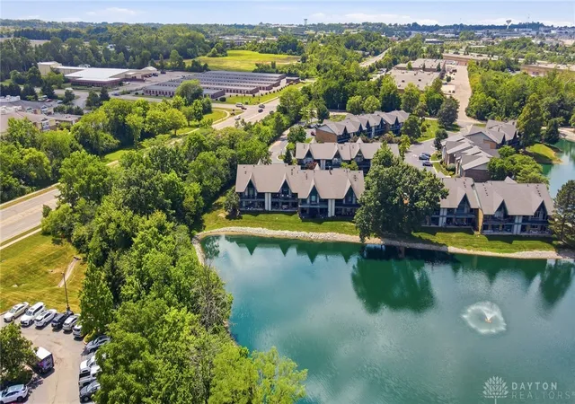 4th image of 1933 Washington South Dr, Dayton, OH 45458 | MLS# 963456