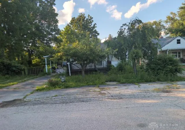 Homes for sale in Dayton, OH | 2311 Blake Ave, Dayton, OH 45414 | MLS# 963808