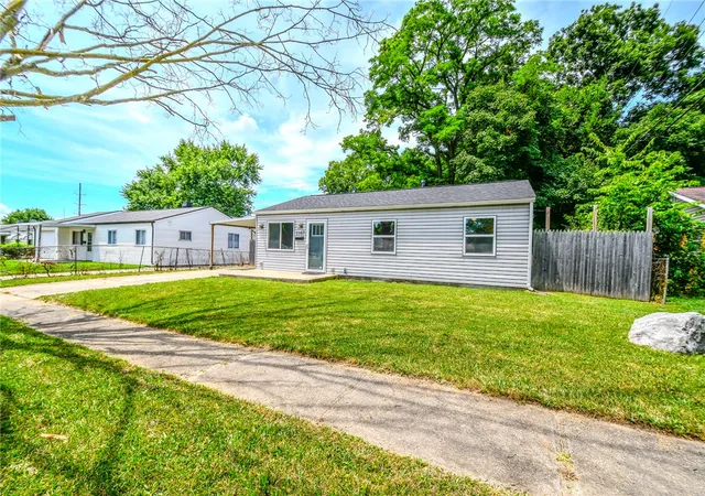 2nd image of 1107 Rossiter Dr, Jefferson Twp, OH 45417 | MLS# 962515