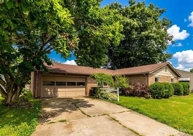 4th image of 303 West Pl, Trenton, OH 45067 | MLS# 963821