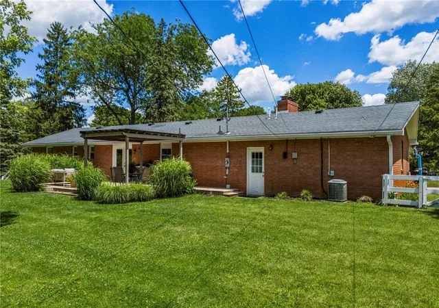 Homes for sale in Beavercreek, OH | 2616 N Emerald Dr, Beavercreek, OH 45431 | MLS# 963755