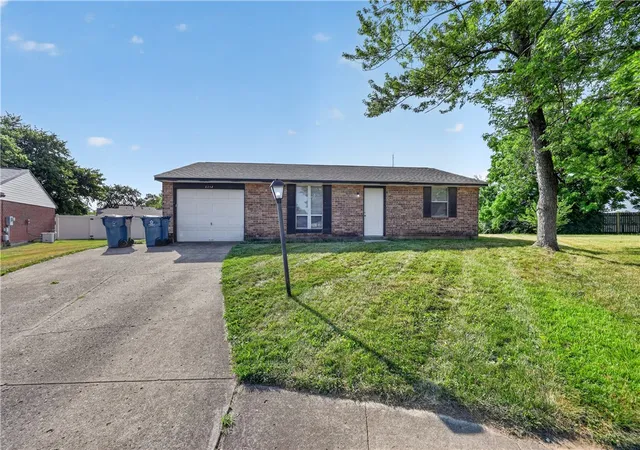 2nd image of 8258 Ivy Glen Cir, Dayton, OH 45424 | MLS# 961022