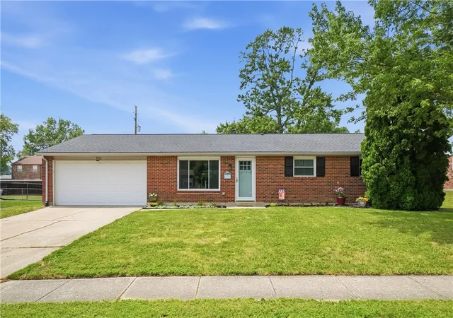 Homes for sale in Englewood, OH | 330 Westerly Hills Dr, Englewood, OH 45322 | MLS# 963772