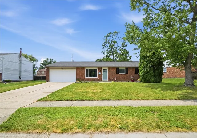 Homes for sale in Englewood, OH | 330 Westerly Hills Dr, Englewood, OH 45322 | MLS# 963772