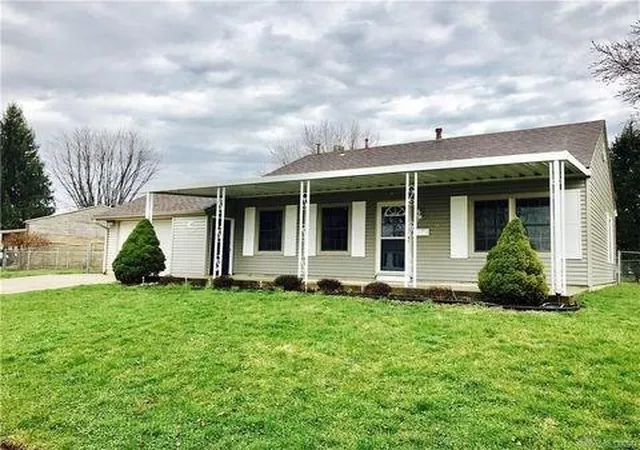 Homes for sale in Xenia, OH | 851 Richard Dr, Xenia, OH 45385 | MLS# 963758