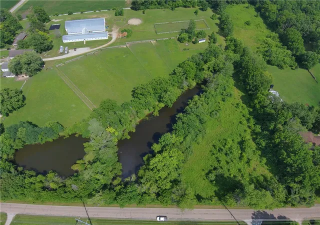 Homes for sale in Bellbrook, OH | 3775 Ferry Rd, Bellbrook, OH 45305 | MLS# 963858