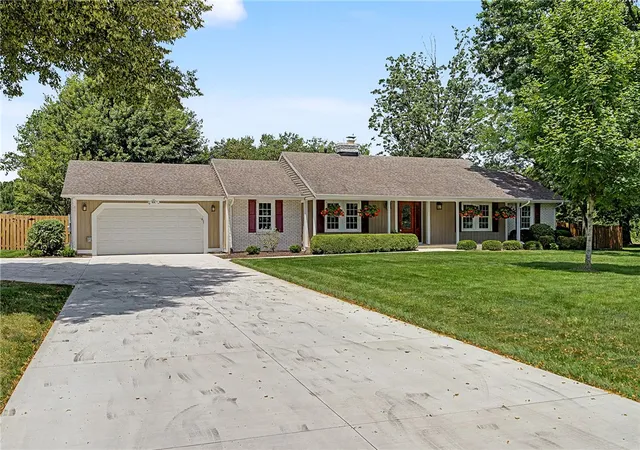Photo 2 of Single family home for sale at 3842 Quailhollow Ct, Springfield, OH 45502 | MLS# 963938 | Listing updated on 2026-07-13