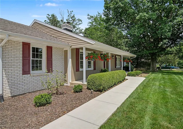 Photo 3 of Single family home for sale at 3842 Quailhollow Ct, Springfield, OH 45502 | MLS# 963938 | Listing updated on 2026-07-13