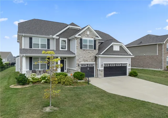 Photo 4 of Single family home for sale at 3581 Cypress Pointe Dr, Bellbrook, OH 45305 | MLS# 963964 | Listing updated on 2026-08-28
