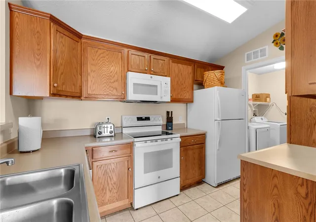 2nd image of 3126 Alexander Pl, Beavercreek, OH 45431