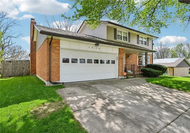 Photo 3 of Sale Pending at 1576 Burchwood, Fairborn, OH 45324 | MLS# 963971 | Listing updated on 2026-08-28