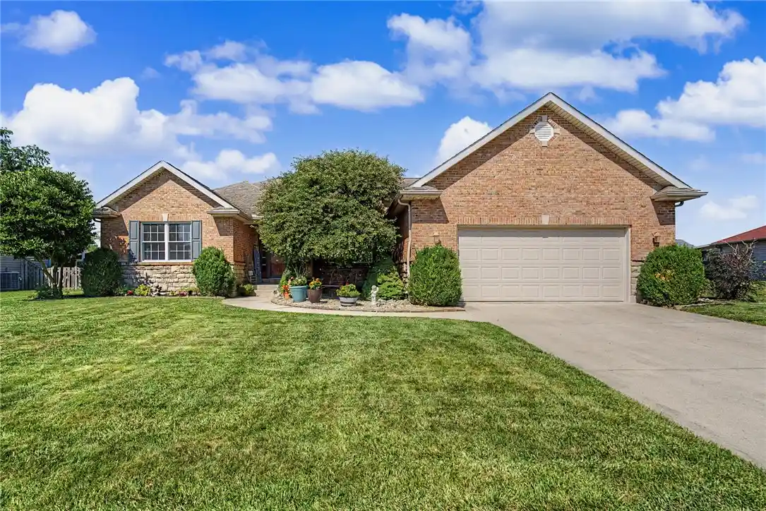 Photo 1 of Sale Pending at 932 Shaftsbury Rd, Troy, OH 45373 | MLS# 963414 | Listing updated on 2026-10-29