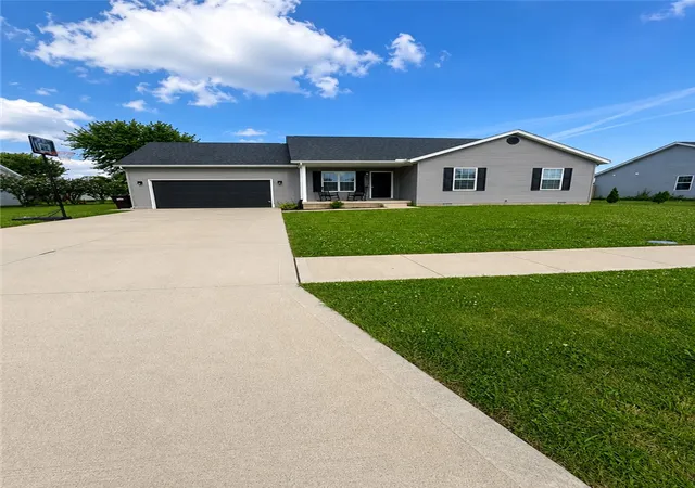 2nd image of 764 Oakdale Dr, Jamestown Vlg, OH 45335 | MLS# 963433