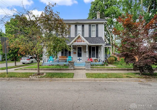 1st image of 401 N 4th St, Miamisburg, OH 45342 | MLS# 964001