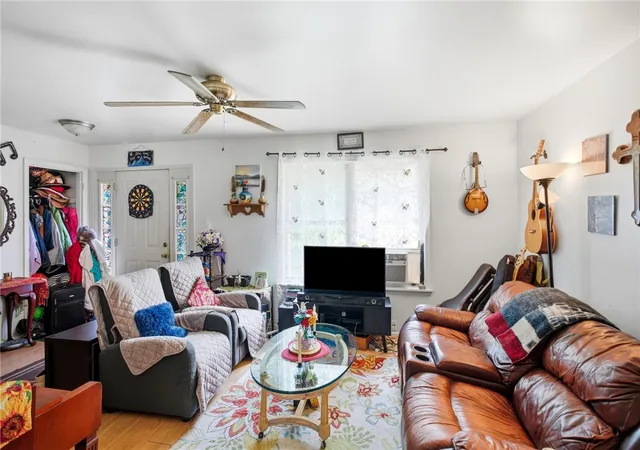 3rd image of 4720 Elk Creek Rd, Middletown, OH 45042 | MLS# 964038