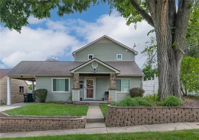 1st image of 1124 Lexington Ave, Fairborn, OH 45324 | MLS# 962005