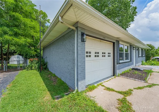 Photo 3 of Sale Pending at 734 Murray Hl Dr, Xenia, OH 45385 | MLS# 964076 | Listing updated on 2026-08-28