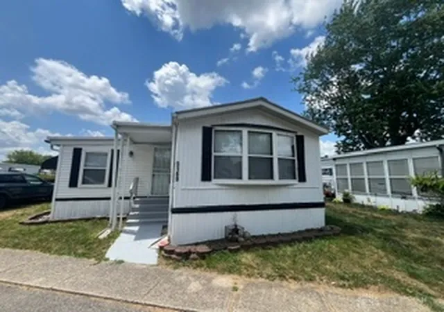 2nd image of 5169 Sportscraft Dr, Dayton, OH 45414 | MLS# 964075