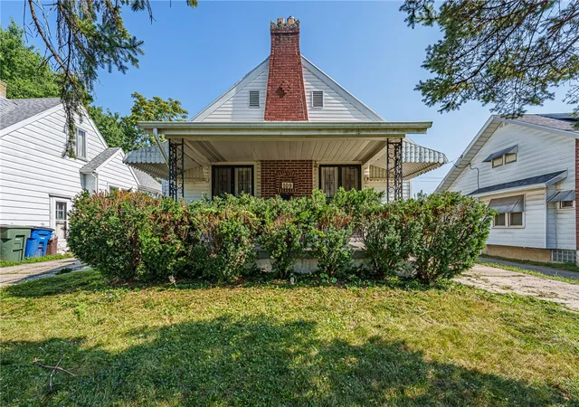 Photo 2 of Sale Pending at 109 E Siebenthaler Ave, Dayton, OH 45405 | MLS# 964111 | Listing updated on 2026-08-01