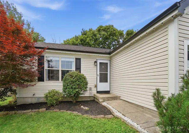 Photo 4 of Sale Pending at 9575 Deer Trak Rd, West Chester, OH 45069 | MLS# 964163 | Listing updated on 2026-07-21