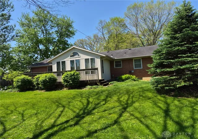Homes for sale in Beavercreek, OH | 1072 Firewood Dr, Beavercreek, OH 45430 | MLS# 964005