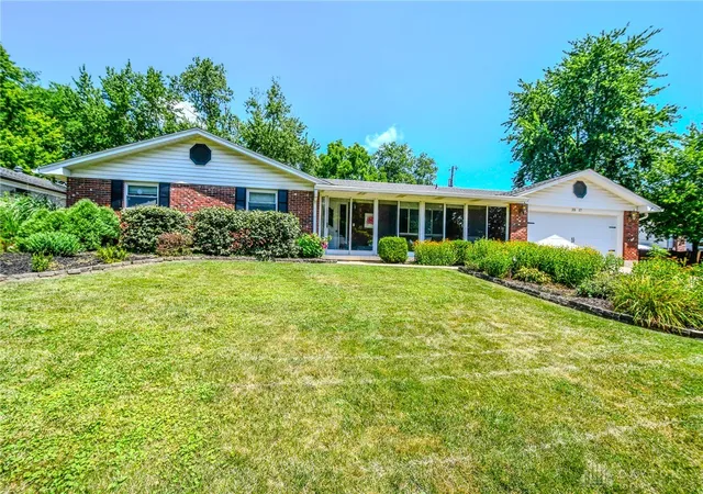 Photo 2 of Sale Pending at 2517 Banyon Dr, Beavercreek, OH 45431 | MLS# 961788 | Listing updated on 2026-07-20