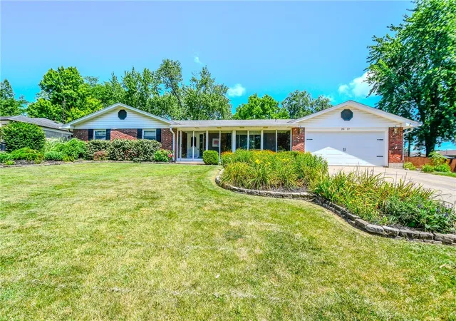 Photo 3 of Sale Pending at 2517 Banyon Dr, Beavercreek, OH 45431 | MLS# 961788 | Listing updated on 2026-07-20