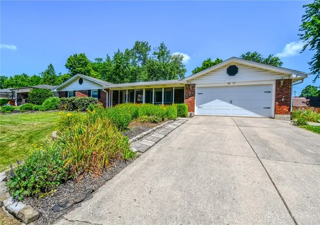 Photo 4 of Sale Pending at 2517 Banyon Dr, Beavercreek, OH 45431 | MLS# 961788 | Listing updated on 2026-07-20