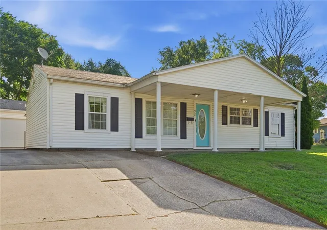 2nd image of 98 Millard Dr, Franklin, OH 45005 | MLS# 964142