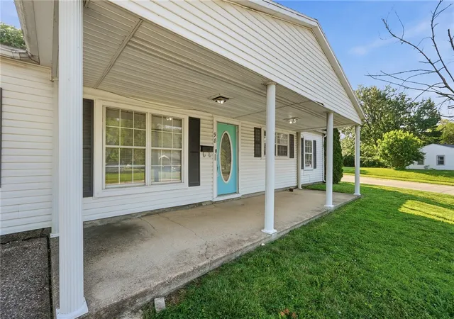 4th image of 98 Millard Dr, Franklin, OH 45005 | MLS# 964142