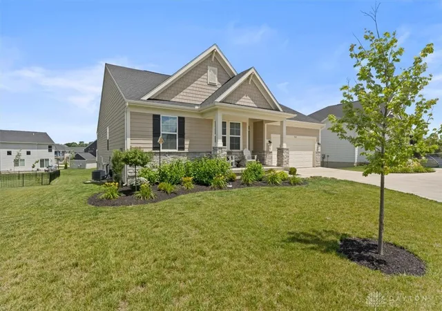 Homes for sale in Bellbrook, OH | 3613 Persimmon Ridge Pl, Bellbrook, OH 45305 | MLS# 964203