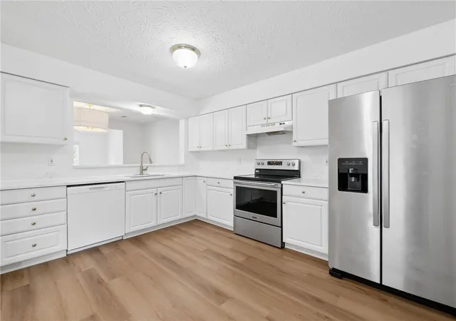 5th image of 4186 E Village Dr, Mason, OH 45040 | MLS# 964200