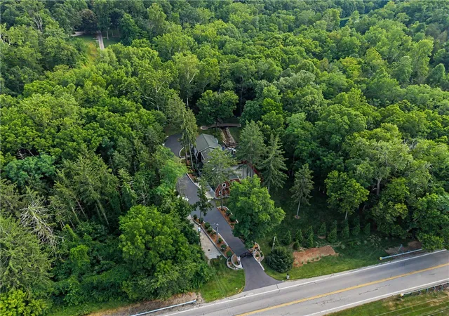 2nd image of 439 E Route 73 Dr, Clearcreek Twp, OH 45066 | MLS# 964147