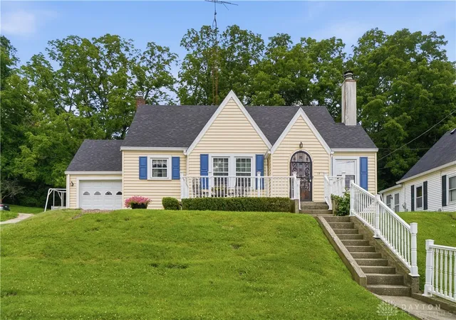 Homes for sale in Spring Valley Village, OH | 17 Terrace Ave, Spring Valley Village, OH 45370 | MLS# 963691
