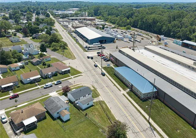 24th image of 653 S Douglas Ave, Springfield, OH 45505 | MLS# 963544