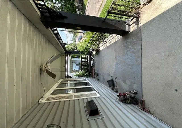 Photo 2 of Sale Pending at 121 Ridge Ave, Dayton, OH 45405 | MLS# 964064 | Listing updated on 2026-07-29