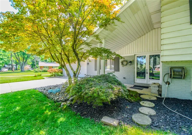 3rd image of 906 New England Ave, Dayton, OH 45429 | MLS# 964271