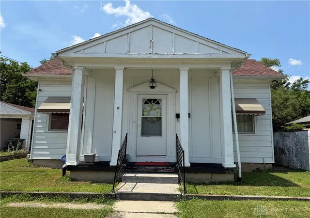 2nd image of 9 Oak St, Dayton, OH 45426 | MLS# 964282