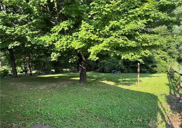 Photo 2 of Sale Pending at 204 Gideon Rd, Middletown, OH 45044 | MLS# 964326 | Listing updated on 2026-07-23