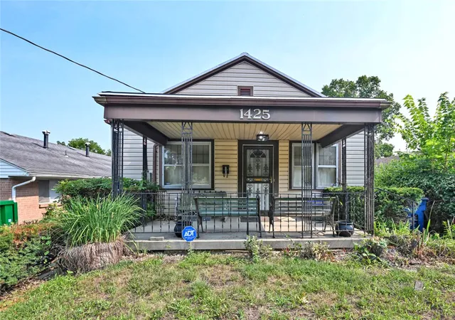 Homes for sale in Dayton, OH | 1425 Huffman Ave, Dayton, OH 45403 | MLS# 964350