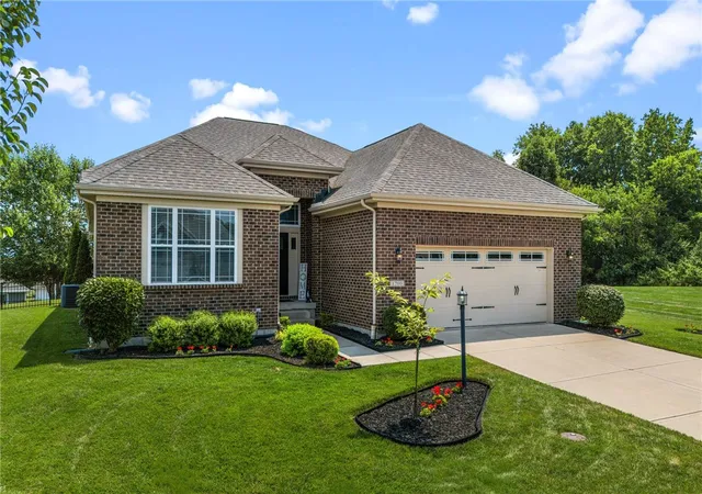 Homes for sale in Bellbrook, OH | 1700 Sunset Creek Ct, Bellbrook, OH 45305 | MLS# 964268