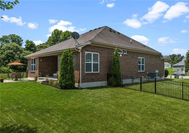 Homes for sale in Bellbrook, OH | 1700 Sunset Creek Ct, Bellbrook, OH 45305 | MLS# 964268