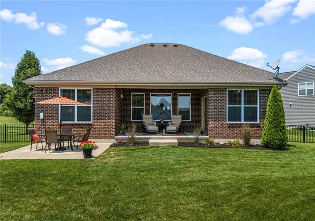 Homes for sale in Bellbrook, OH | 1700 Sunset Creek Ct, Bellbrook, OH 45305 | MLS# 964268