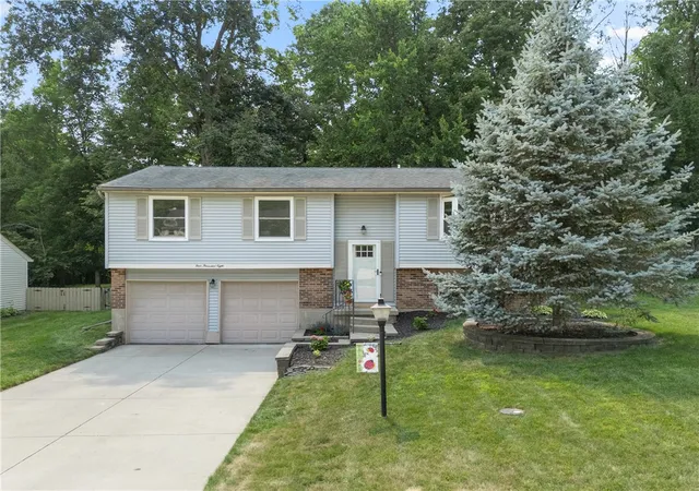 Homes for sale in Beavercreek, OH | 4008 Willow Run Dr, Beavercreek, OH 45430 | MLS# 964332